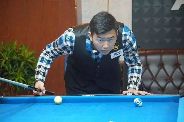 在俱乐部中 在俱乐部中