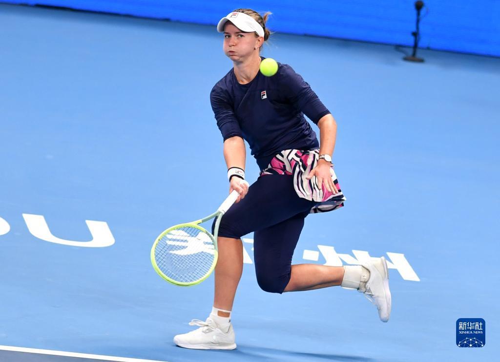 第二球前的 第二球前的